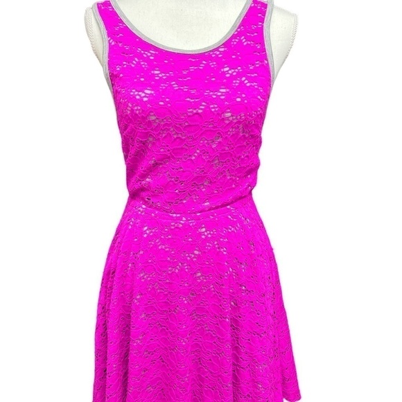 Trina Turk Crestline Lace & Jersey Fit & Flare Mini Dress Size Small - Picture 9 of 12